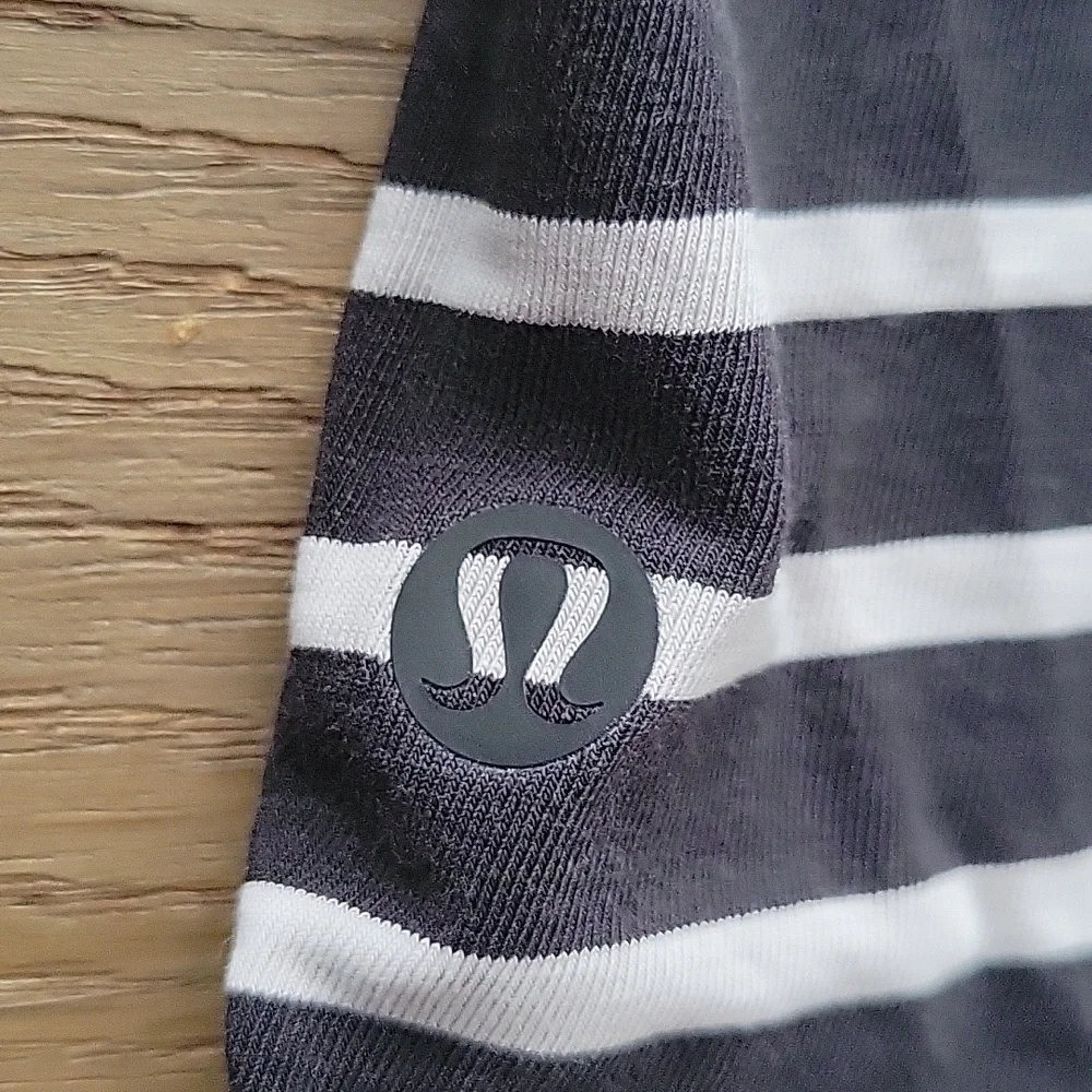 Lululemon All Yours Tshirt Vitasea - Picture 4 of 6